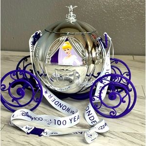 ✨SOLD✨ Disney’s Cinderella Carriage Popcorn Bucket